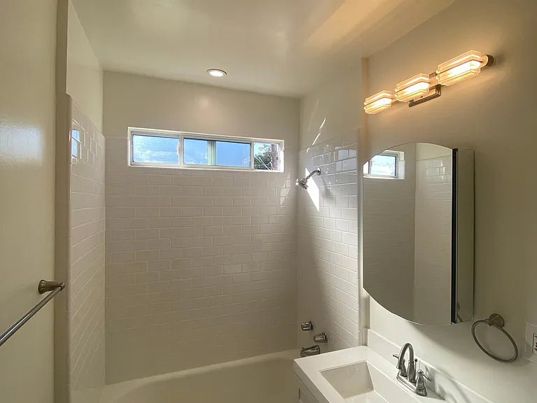 1309 S Roxbury Dr #1311-1/2 — Photo 18