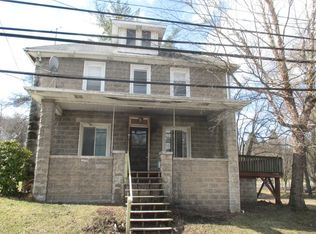 1822 Main St, Burgettstown, PA 15021