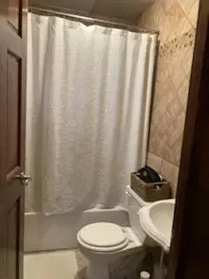 Rented by Apple Exclusive Realty Inc | media 20