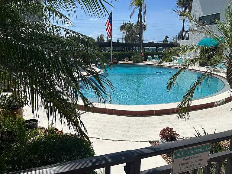 4600 Ocean Beach Blvd #101 — Photo 4