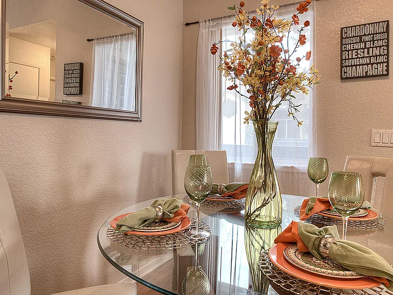 Regency Square Apartments — Photo 7
