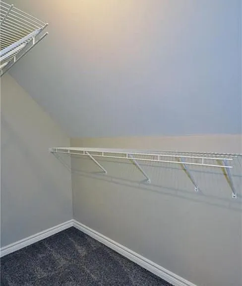 33 Beaconsfield Ave #2 — Photo 15