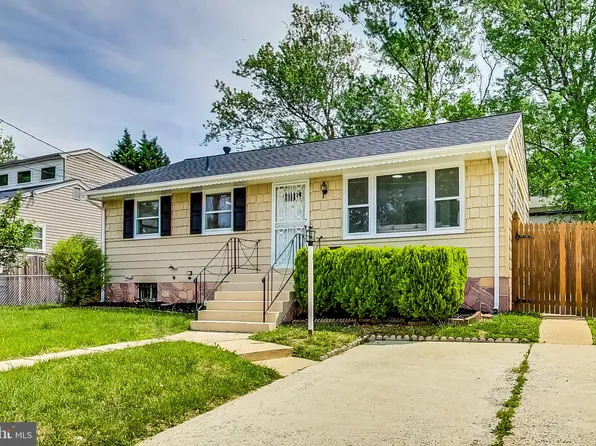 2015 E Wilson Pl, Landover, MD 20785