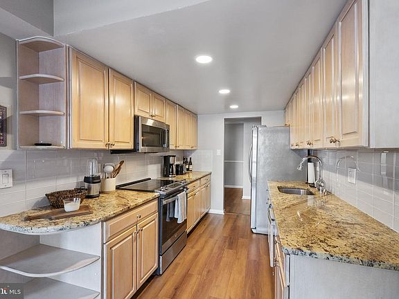 3rd image of 13215 Dairymaid Dr APT T1
