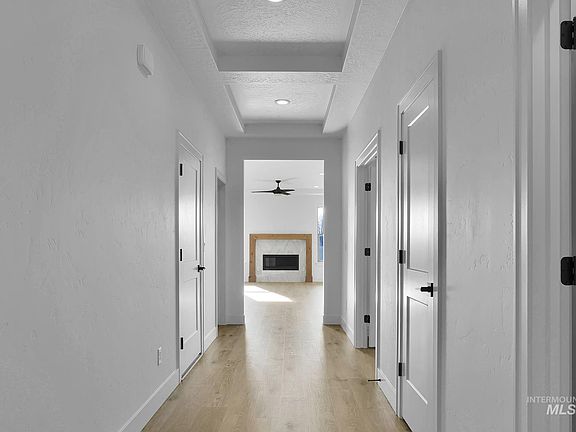 4th image of 9875 W Snow Wolf Ln
