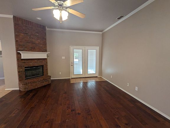 3rd image of 10812 Detroit Ave