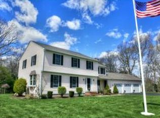 387 Mourning Dove Dr, North Kingstown, RI 02852