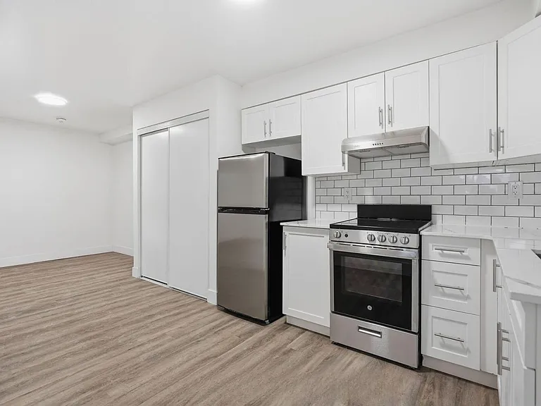 227 Cathcart St — Photo 12
