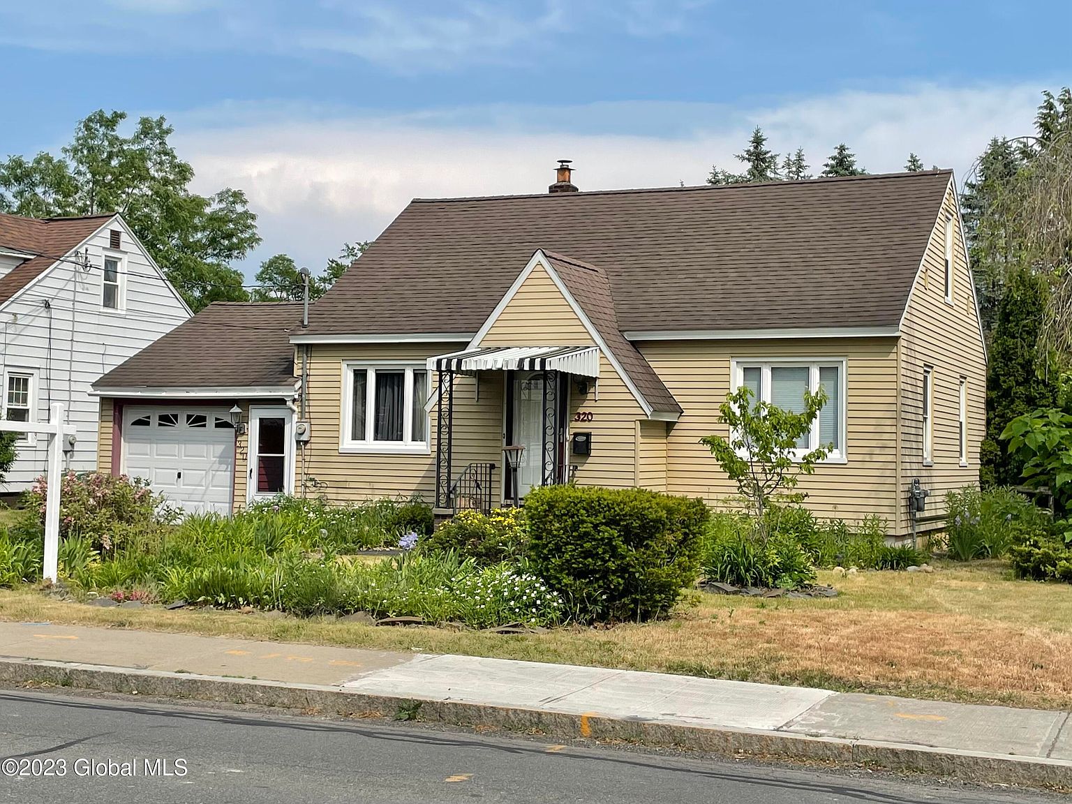 320 Kings Road, Schenectady, NY 12304 Zillow