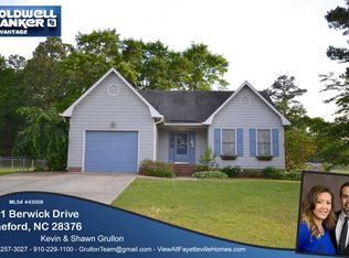 511 Berwick Dr, Raeford, NC 28376
