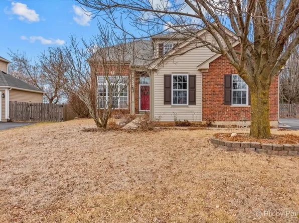 2133 Serenity Ln, Woodstock, IL 60098