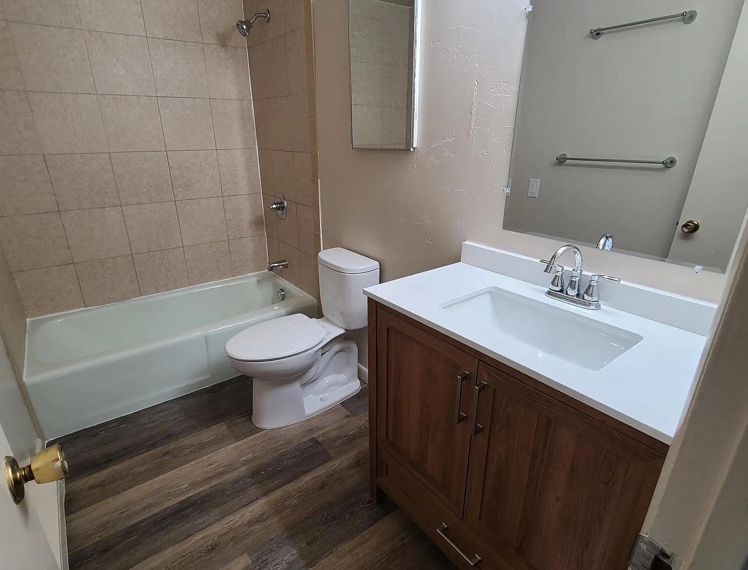 738 Grand St — Photo 4