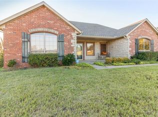2801 Sooner Lake Dr, Moore, OK 73165