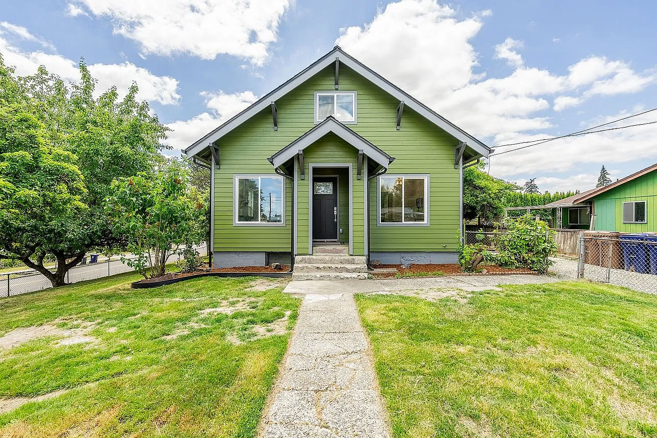 3 bed, 2.5 bath, 1494 sqft, $3,095 — Photo 2