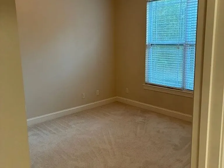 216 Holm Pl — Photo 14