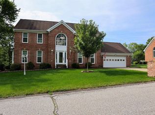 5 Barrington Dr, Wheeling, WV 26003