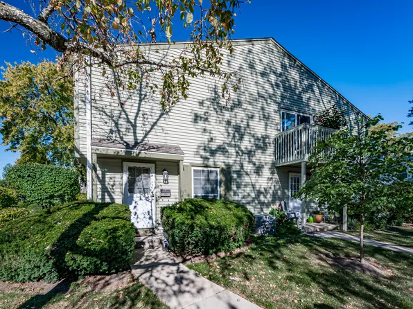 1665 Williamsburg Ct APT B, Wheaton, IL 60189