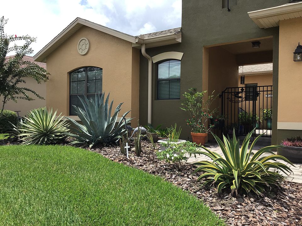 1st image of 837 Barcelona Dr