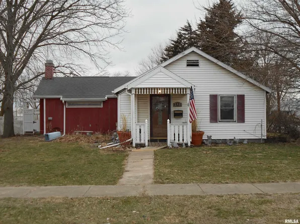 205 S Dean St, Bushnell, IL 61422