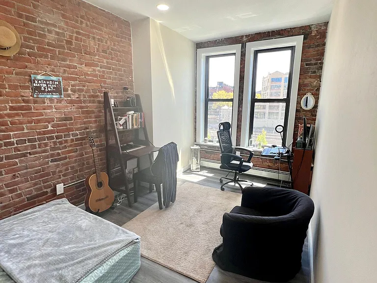 21 Cortes St #4 — Photo 11