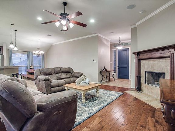 5th image of 11141 Castle Oak Ln