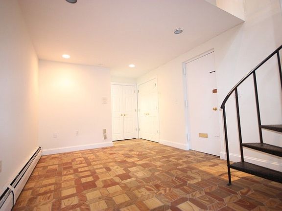 4th image of 235 E 13th St APT 1D