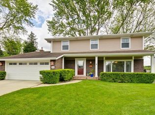 725 Crane Blvd, Libertyville, IL