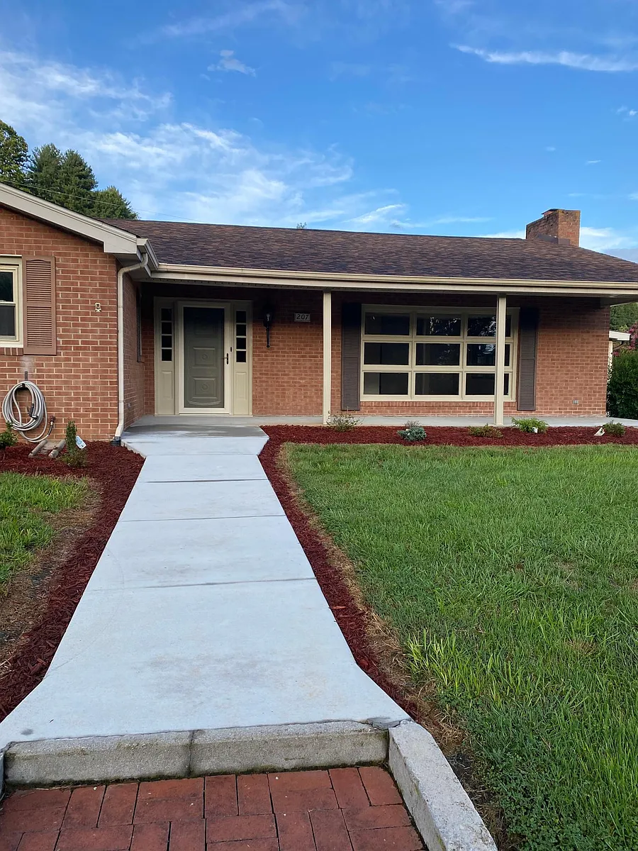 New front porch and sidewalk - 207 Riverview St