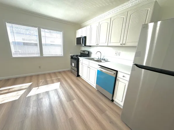 715 Magnolia Ave, Los Angeles, CA 90005