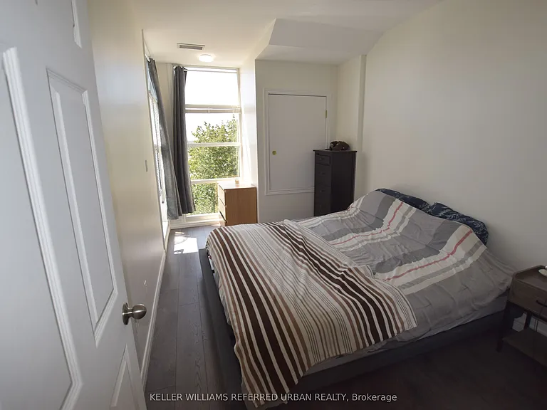 1 Leaside Park Dr #408 — Photo 10