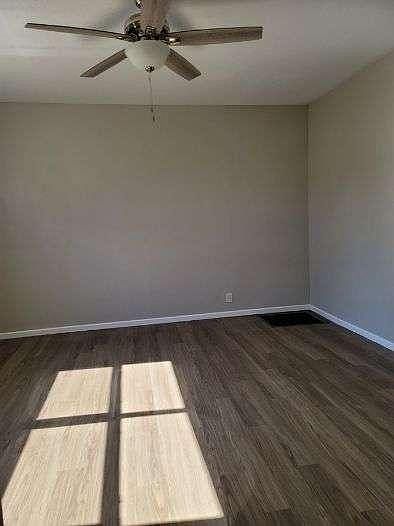 1st image of 601 W Baker St