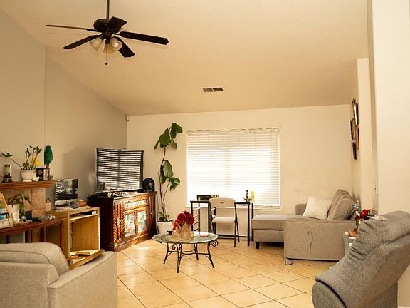 4th image of 3917 Westfall Ln