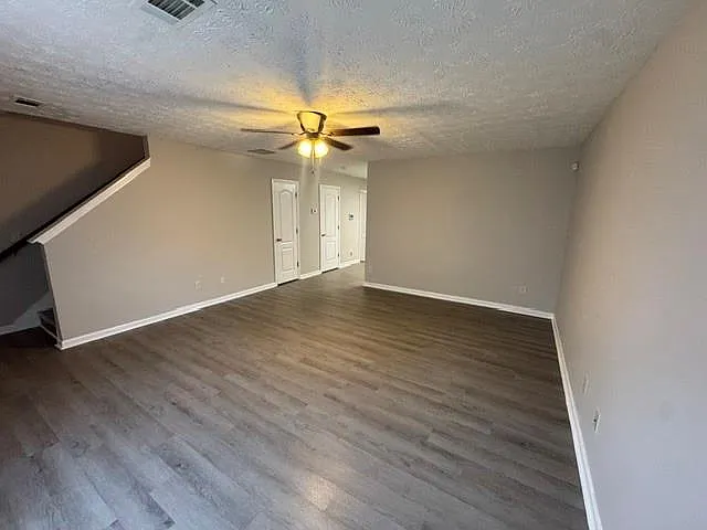 2975 Fields Dr — Photo 2