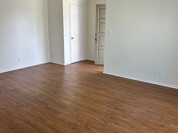5th image of 12811 9th St APT 6