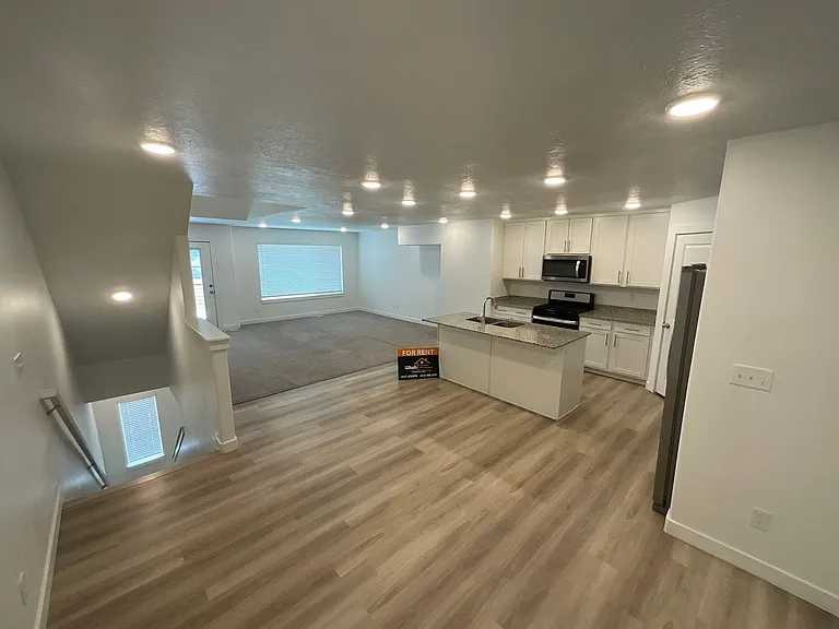 3104 N 1625 E — Photo 10
