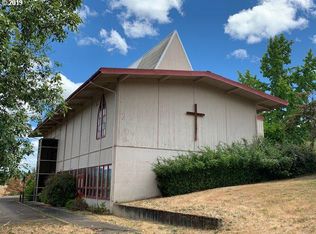 201 SE 8th St, Oakland, OR 97462