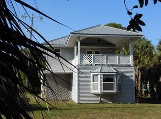 1189 Palmetto Dr, Cedar Key, FL 32625