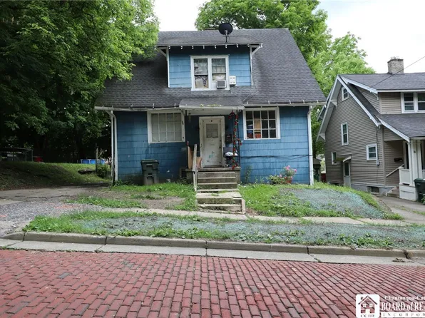 41 14th St, Jamestown, NY 14701