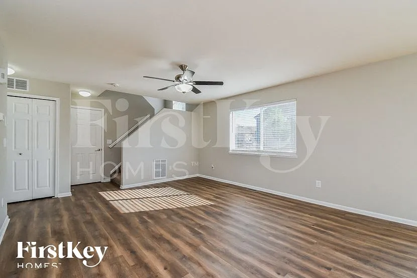 Building Photo - 8739 Langford Dr