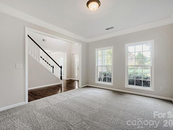 5th image of 5613 Shenandoah Dr