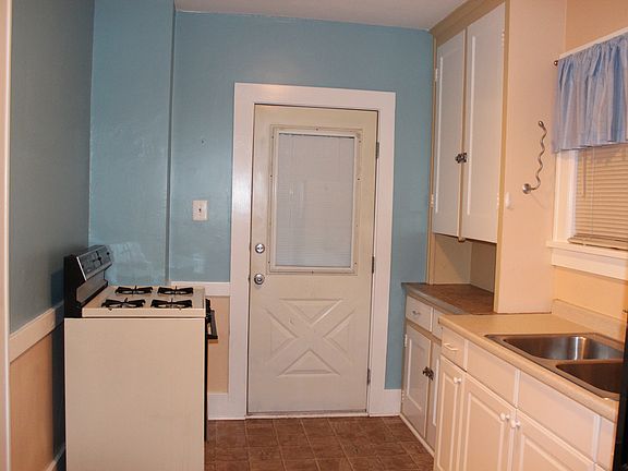 Kitchen/Backdoor