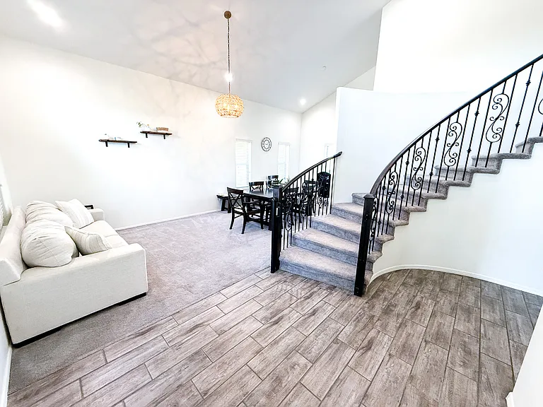 4158 W 27th Pl — Photo 7
