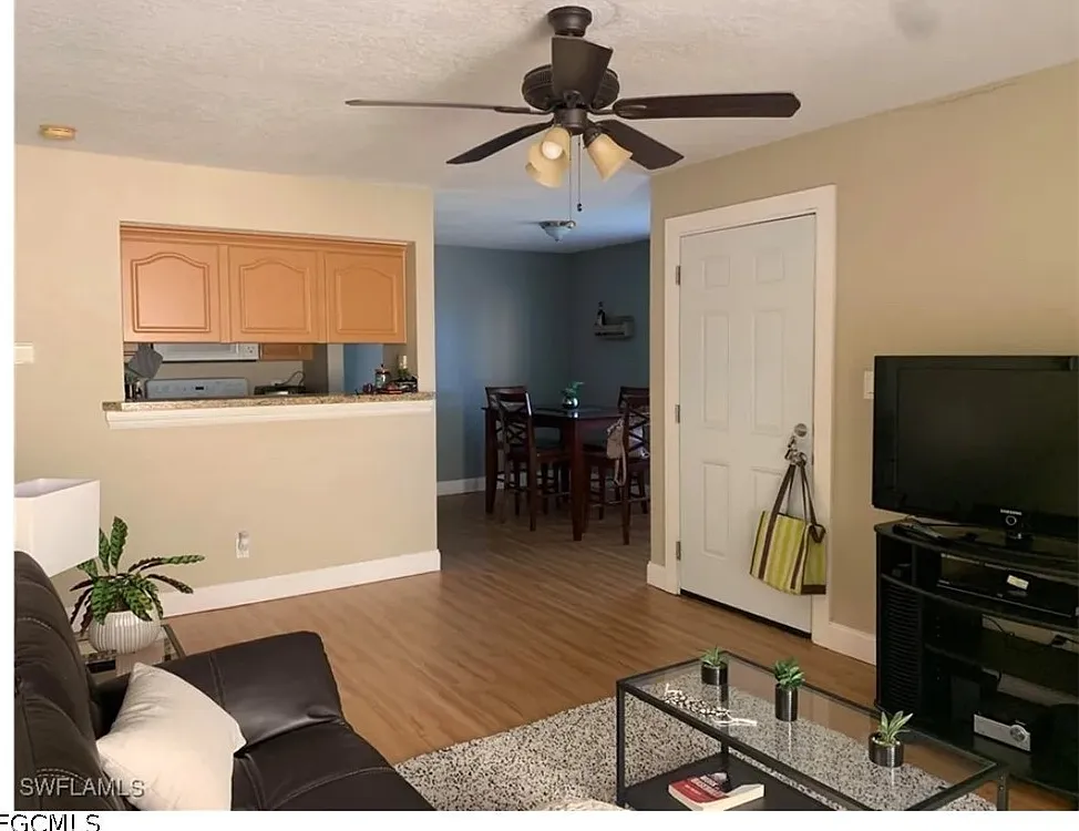1 bed, 1.0 bath, 662 sqft, $1,150 — Photo 3