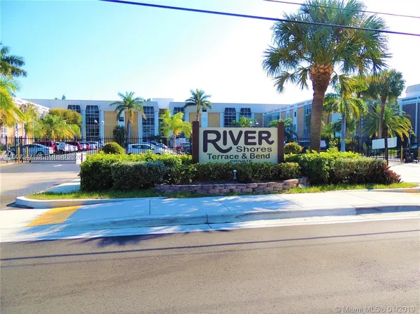 3040 NE 16th Ave APT 216, Oakland Park, FL 33334