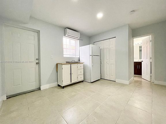 5th image of 430 NW 51st Ave #A
