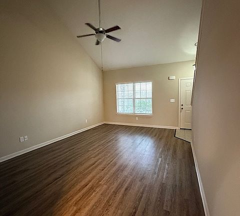 2nd image of 218 Berkshire Ln