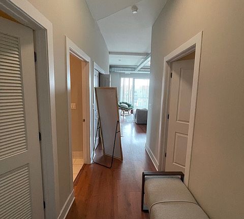 2nd image of 2000 N Milwaukee Ave #303
