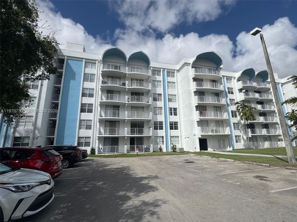 494 NW 165th Street Rd APT C208