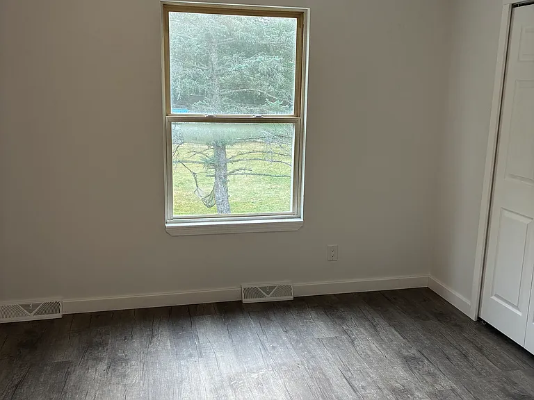 223 N Harmony St — Photo 14