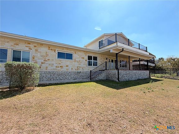 2nd image of 1210 Skyline Dr